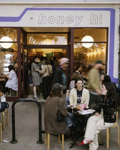 Honey Hi photo 2