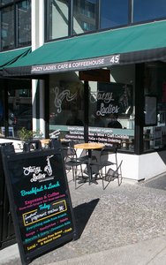 Jazzy Ladies Cafe & Club photo 2